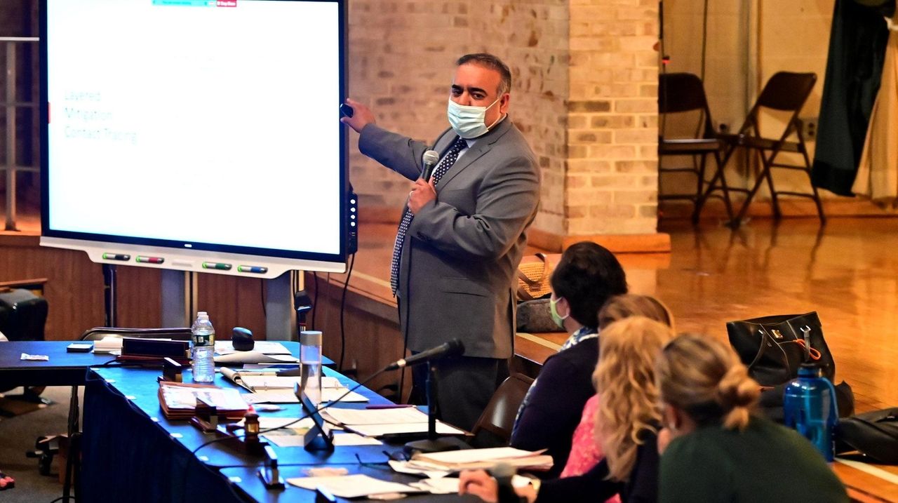 Manhasset school board names acting superintendent Newsday