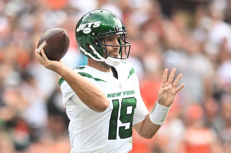 New York Jets cornerback Sauce Gardner (1) lines up for a play during an  NFL football game against the Cleveland Browns, Sunday, Sept. 18, 2022, in  Cleveland. (AP Photo/Kirk Irwin Stock Photo - Alamy