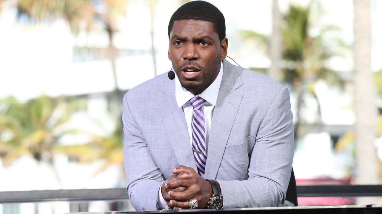 Jonathan Vilma joins Saints pre-season broadcast team