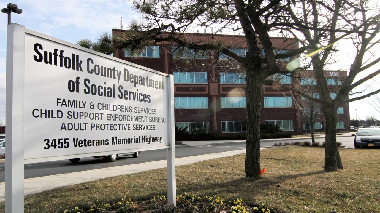 Advocates raise concerns about Suffolk child protective services - Newsday