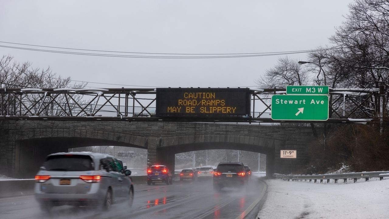 It's snow joke! Long Island gets 1st winter storm of 2023 - Newsday