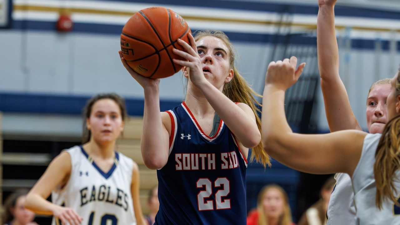 High school roundup: Basketball, bowling and swimming - Newsday