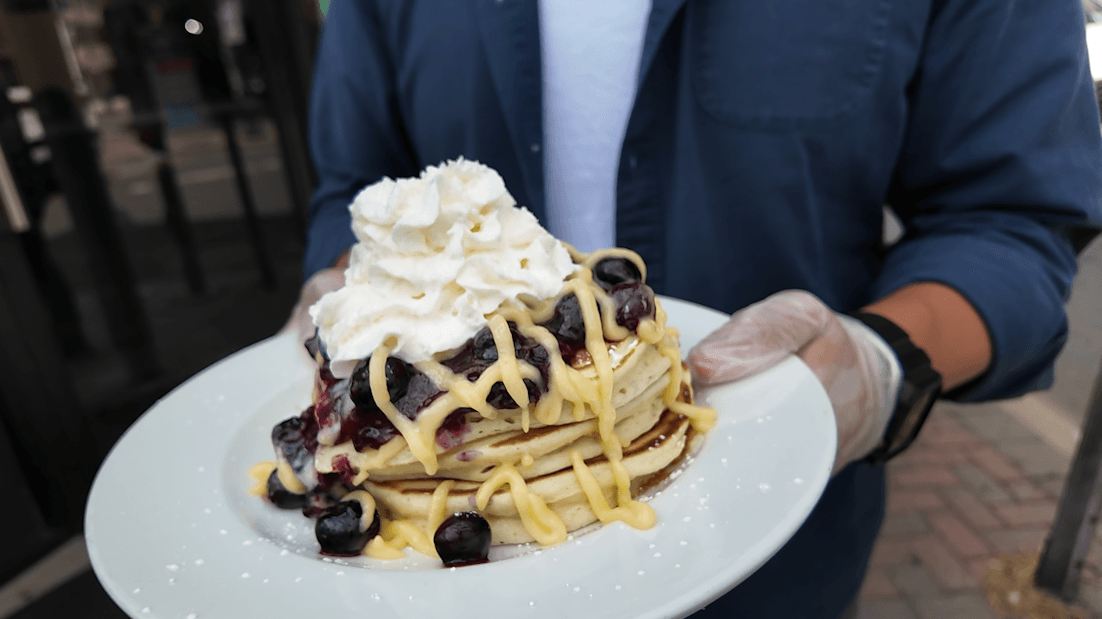Trendy Bites: Lemon curd pancakes in Mineola