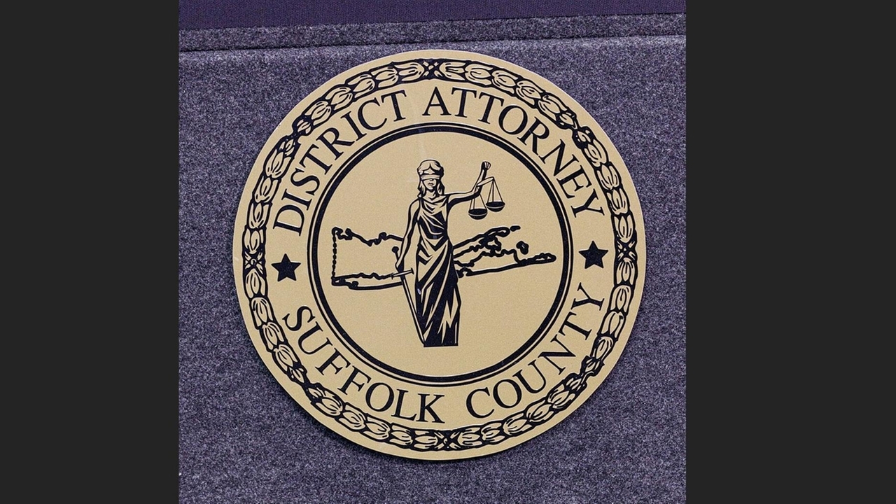 Jimmy Velasquez Gomez, of Mastic, sentenced to 6 years in prison for abusing chi...