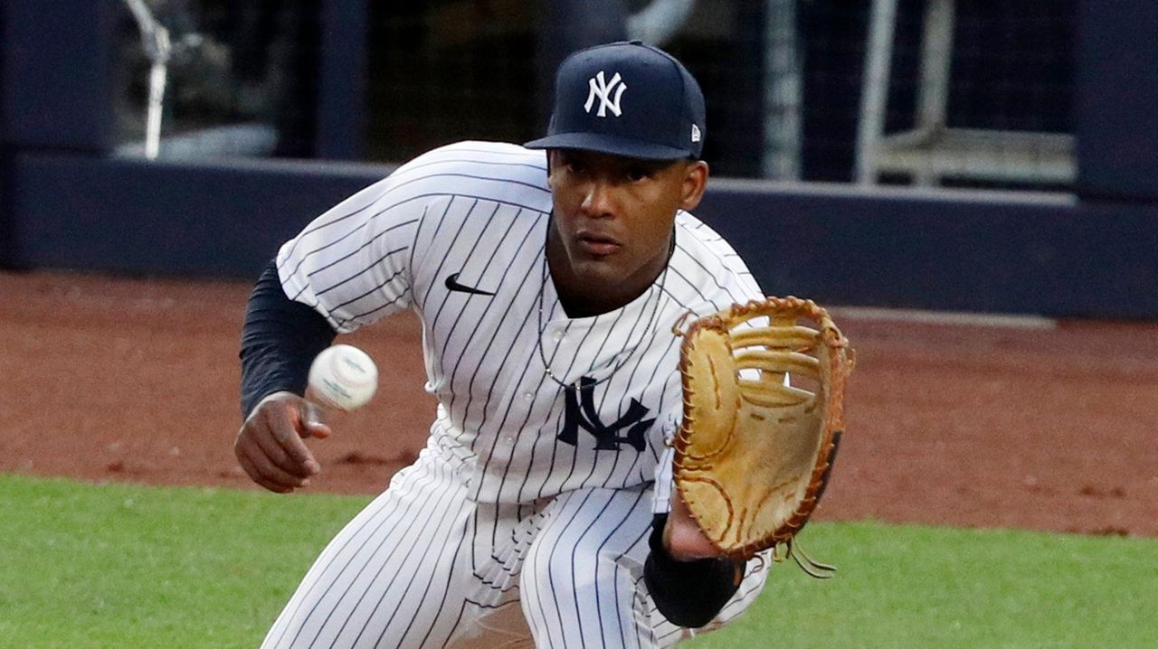 How did Yankees' castoff Miguel Andujar do in debut with Pirates? 