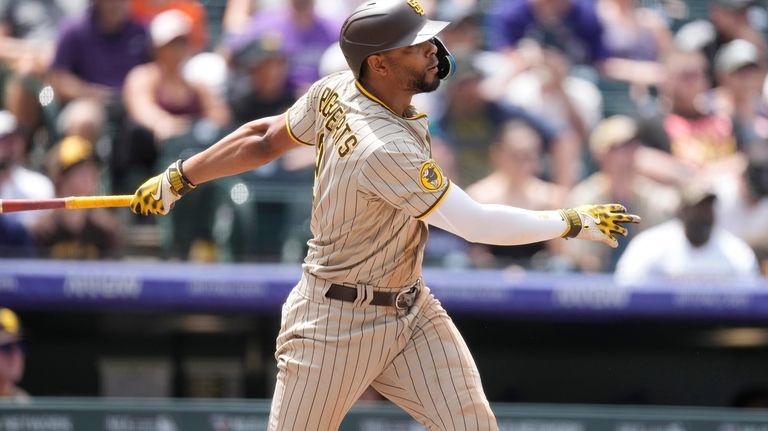 Gary Sánchez hits 2 of Padres' 4 home runs in 11-1 win over Rockies