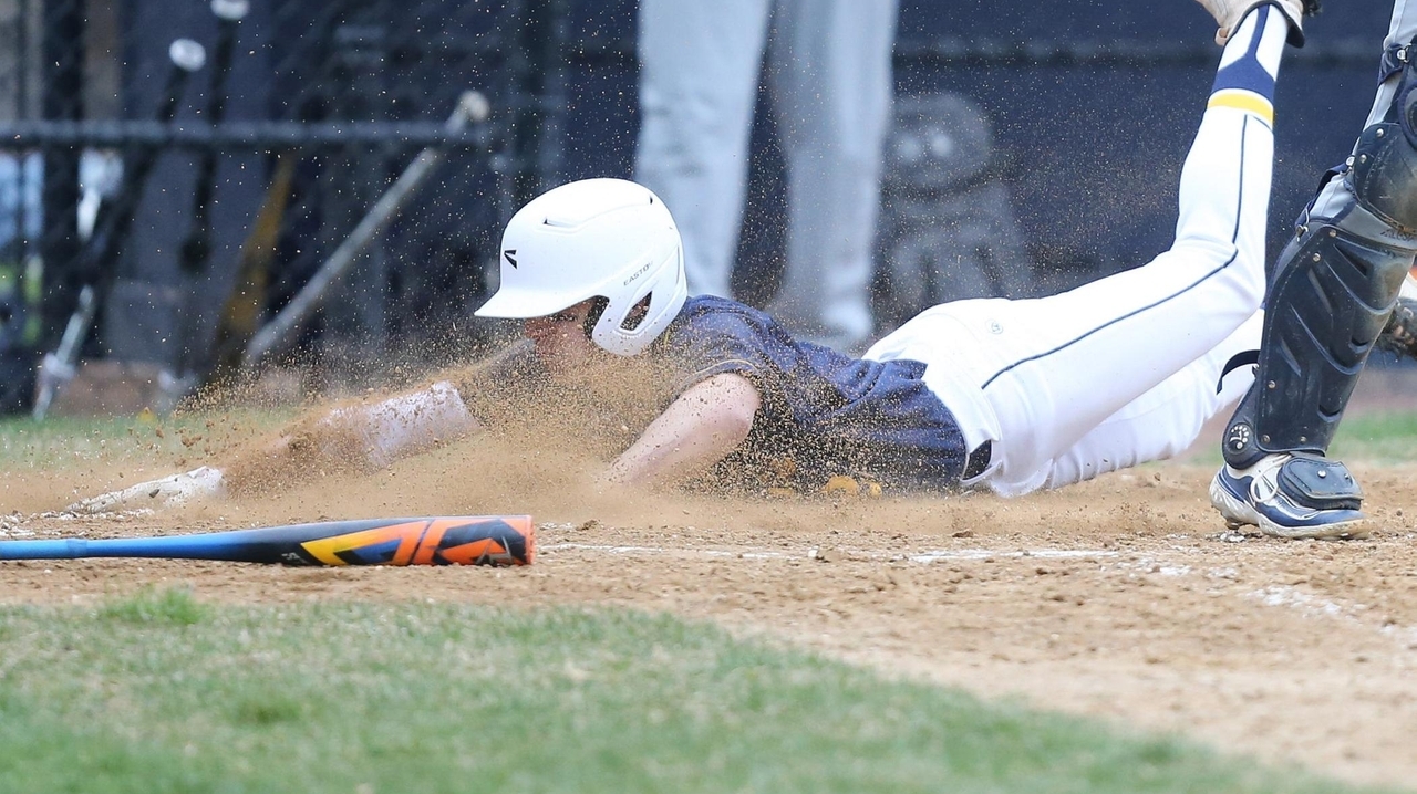 Shoreham-Wading River vs. Bayport-Blue Point - Newsday