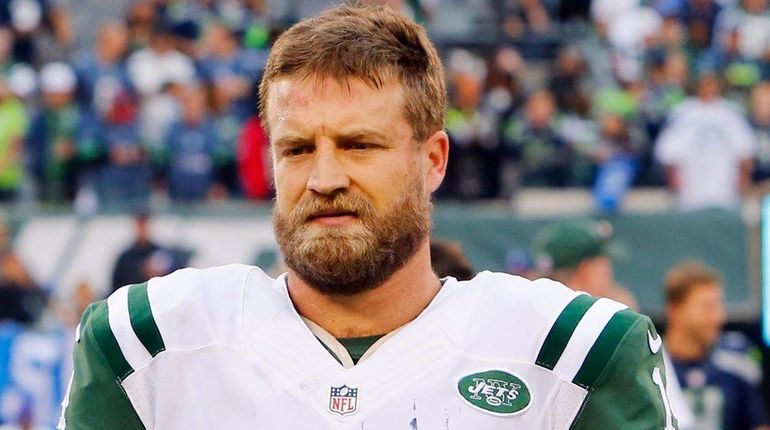 Jets QB Ryan Fitzpatrick wears his wedding ring during games - Newsday