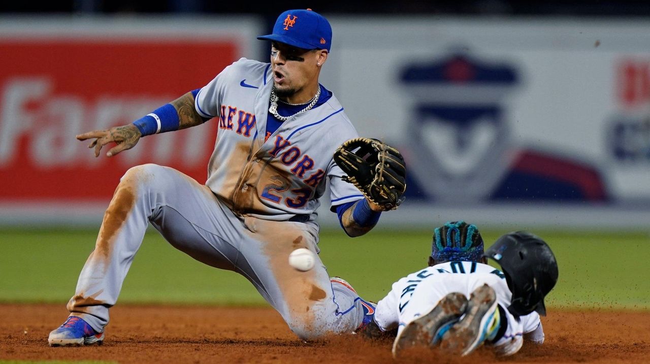 NY Mets' coaching staff confirmed for next season prior to 3-2 loss to  Miami Marlins in Jeurys Familia's first major league start – New York Daily  News