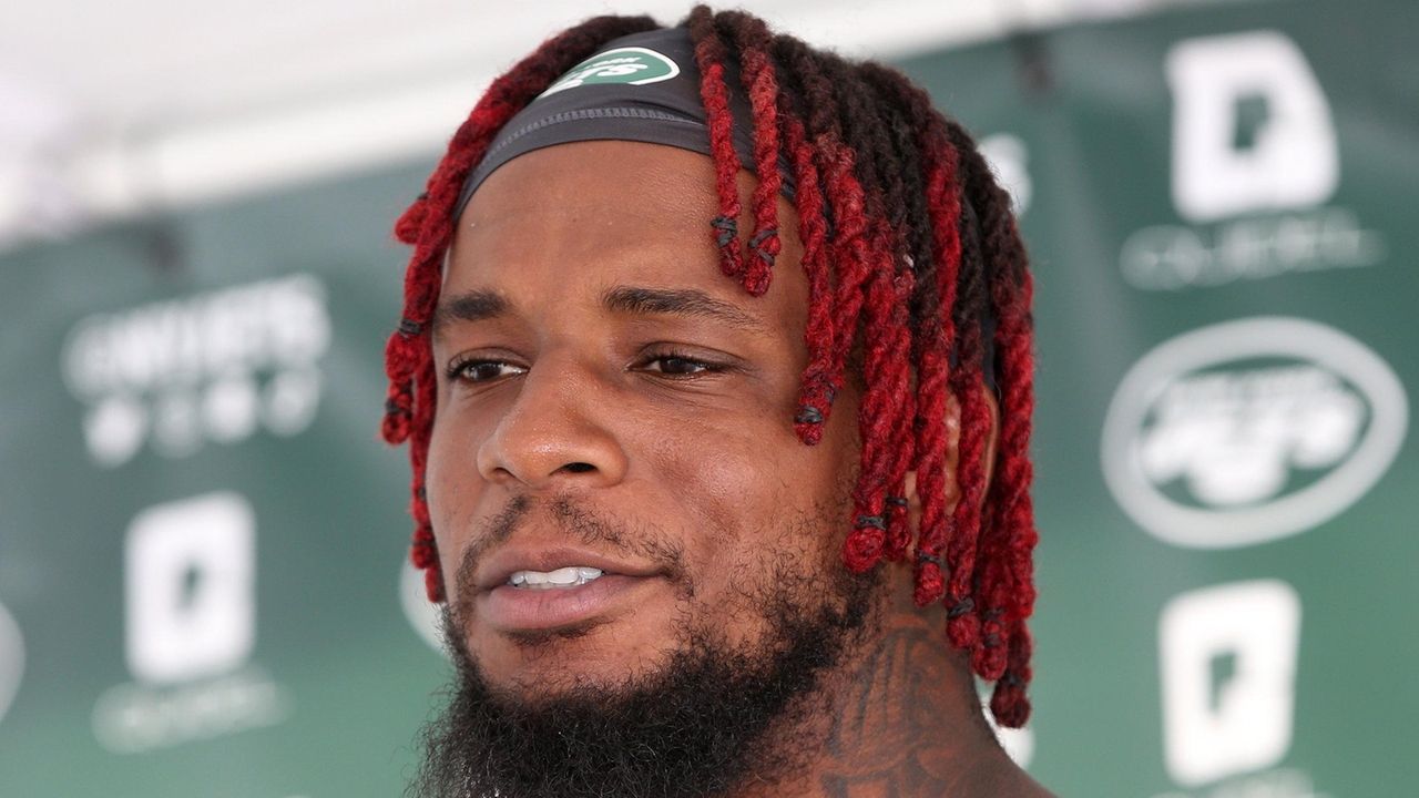 Kwon Alexander having 'legendary' effect on Jets as leader