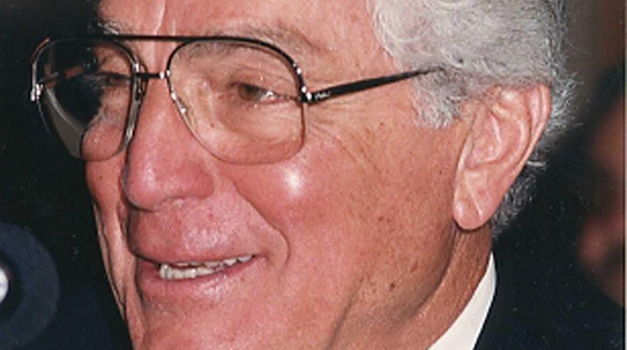 Mario Biaggi, longtime congressman, dies at 97 Newsday