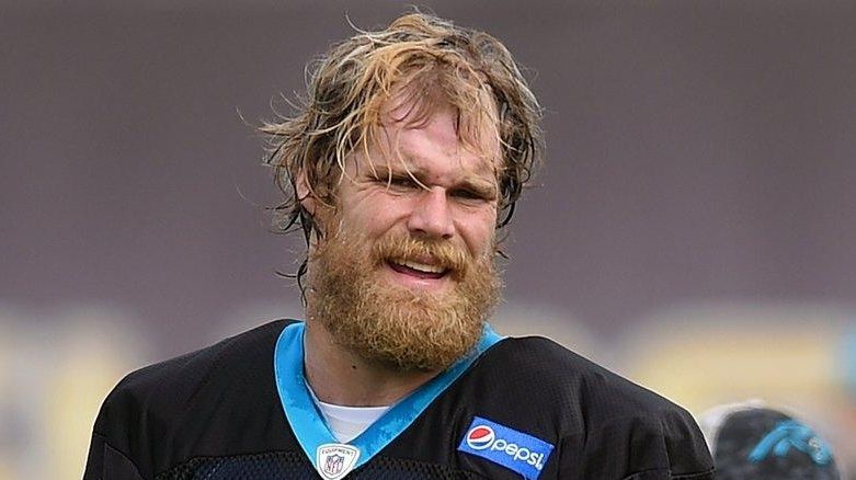 Panthers Tight End Greg Olsen Has Heart On and Off the Field