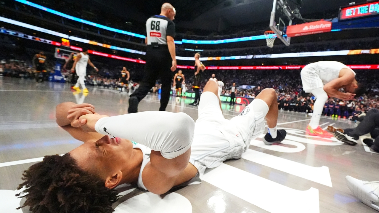 Mavs' injuries have reached the absurd with stars Irving and Davis ...