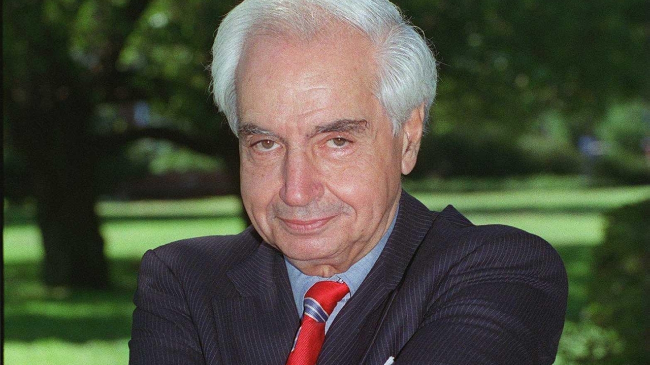 Peter Diamandopoulos dead; former Adelphi president was 86 - Newsday