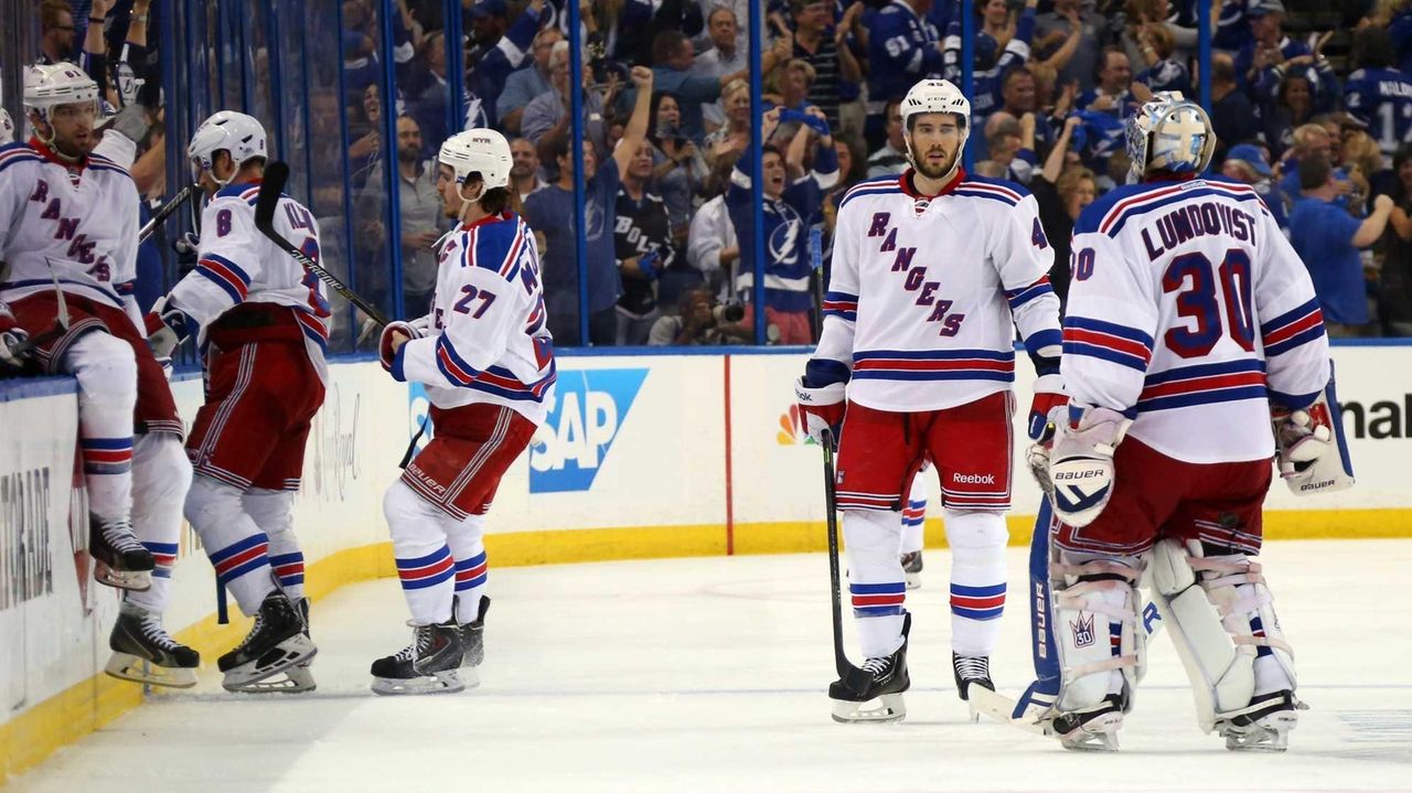 NHL All-Stars Point And Kucherov Dominate Lightning Victory Over Rangers
