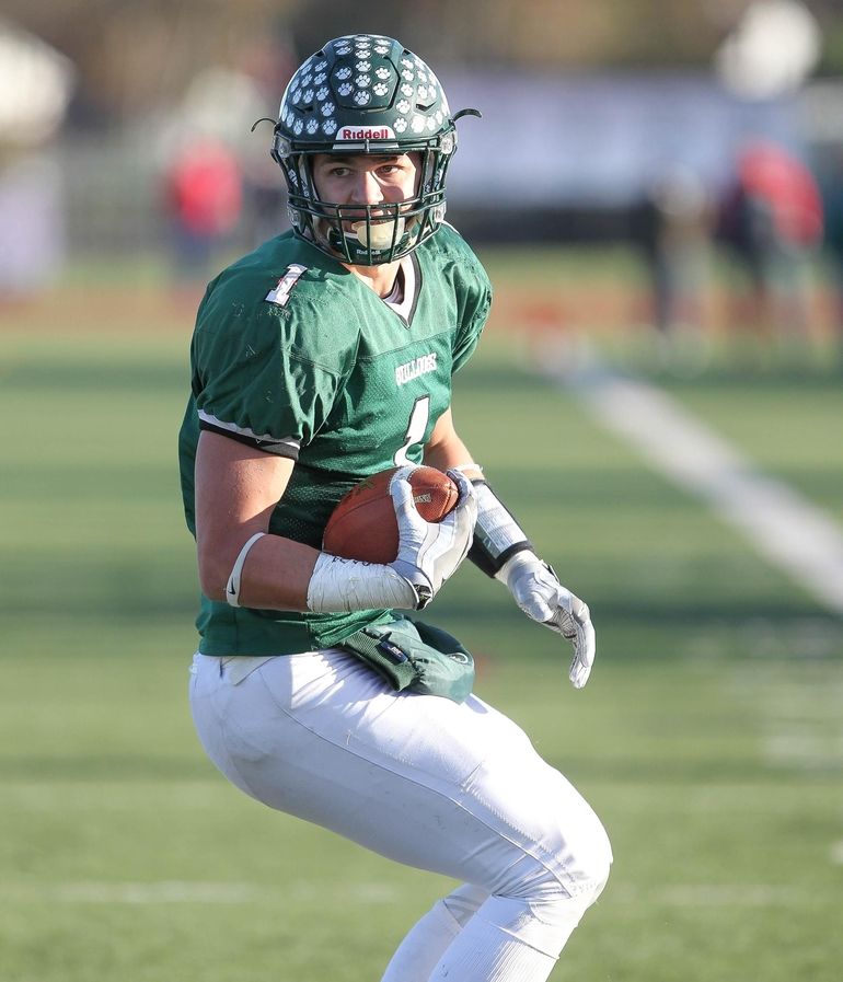 Lindenhurst NFL Player Pops The Question To High School Sweetheart