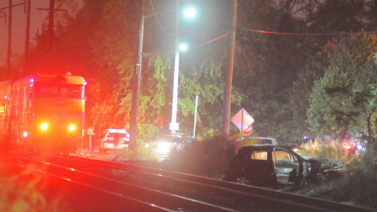 LIRR train hits unoccupied car in Bay Shore; driver charged with DWI ...