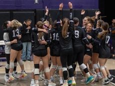 Port Jefferson girls volleyball advances in state tournament