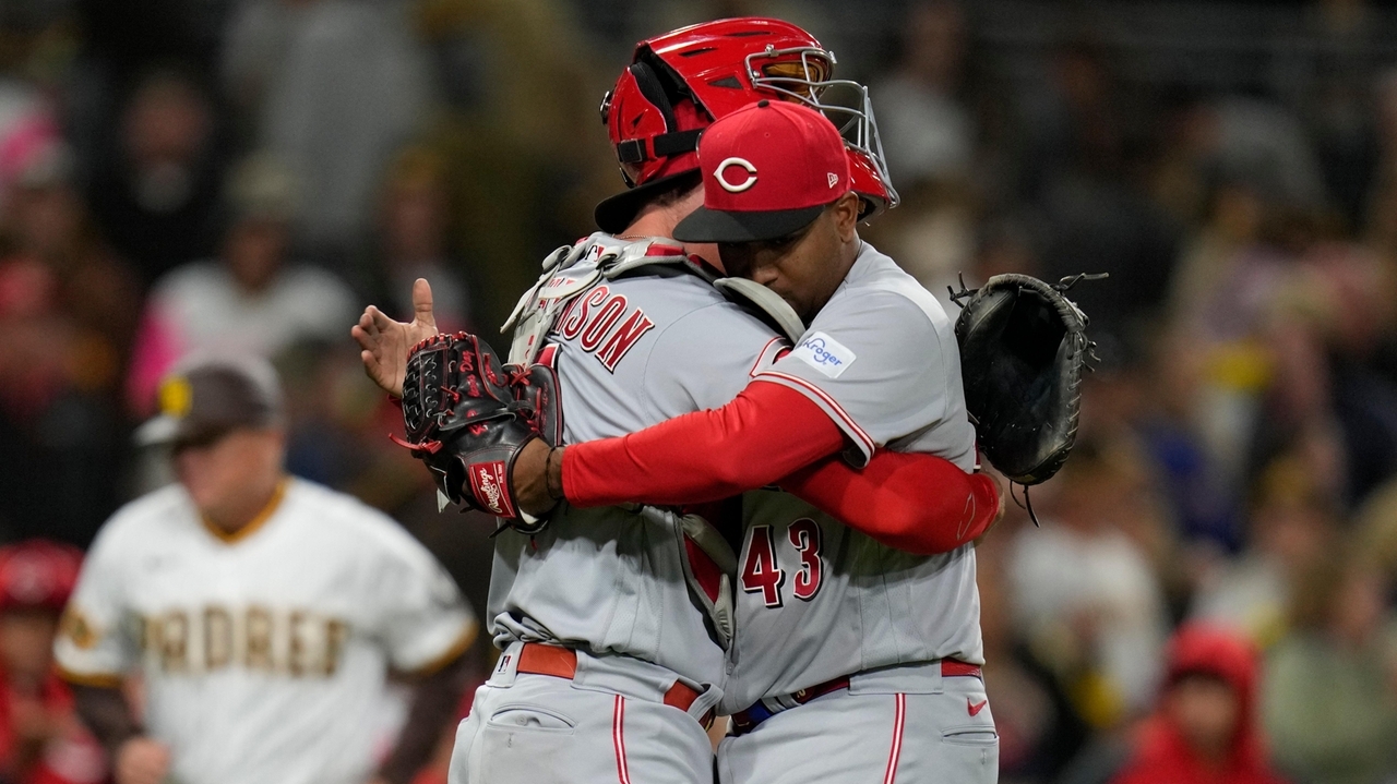 India's RBI single in 10th lifts Reds over Padres, 2-1 - Newsday