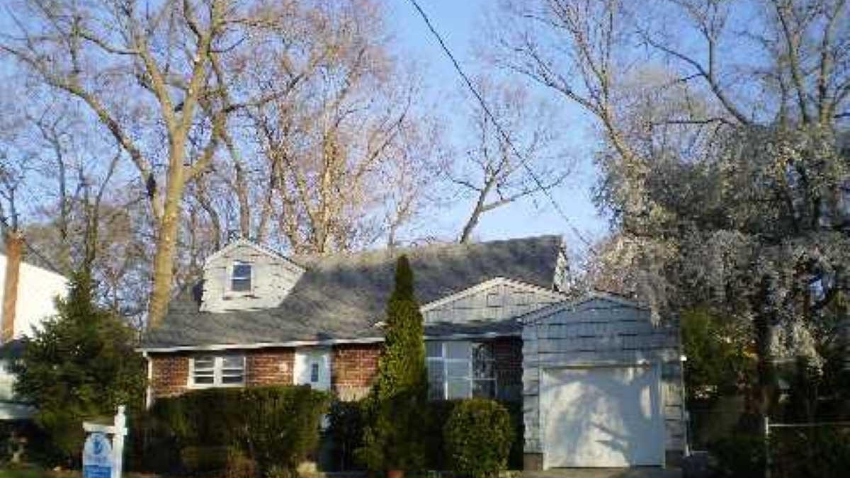 Open House Watch See 8 Huntington Station homes Newsday