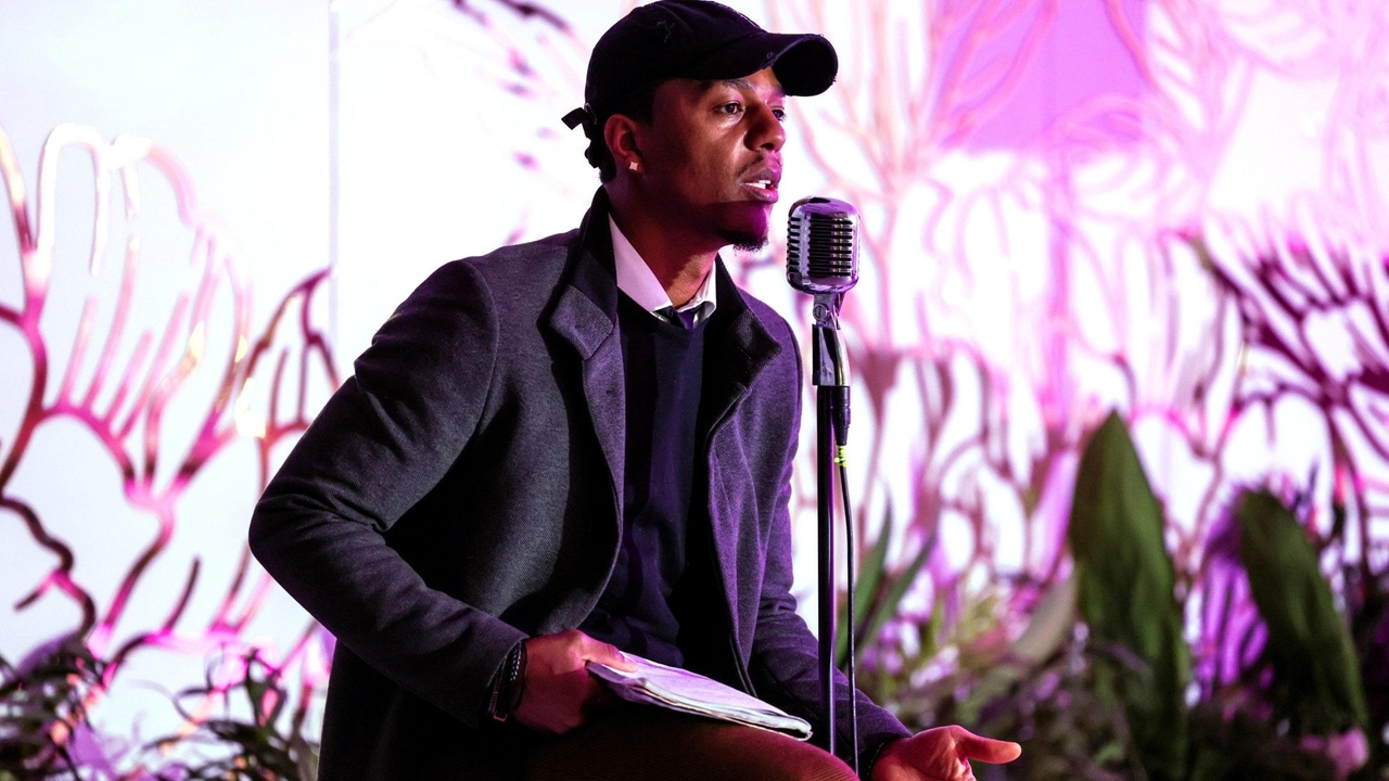 Spoken word poetry and open mic nights thrive on LI - Vimarsana News