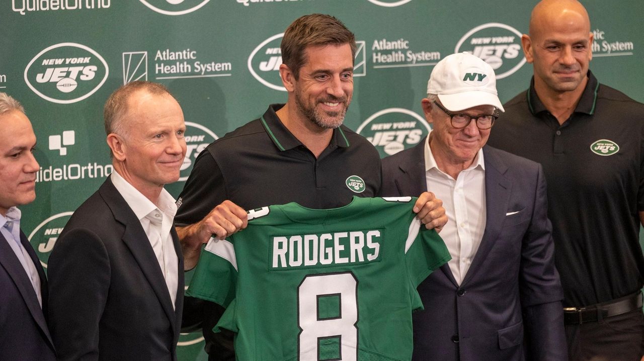 Jets Introduce Aaron Rodgers at News Conference After Trade - The New York  Times