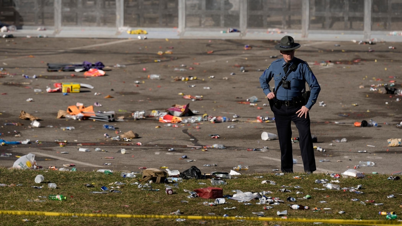 Kansas City mom and prominent Hispanic DJ dies in a mass shooting after Chiefs' victory parade - Vimarsana News