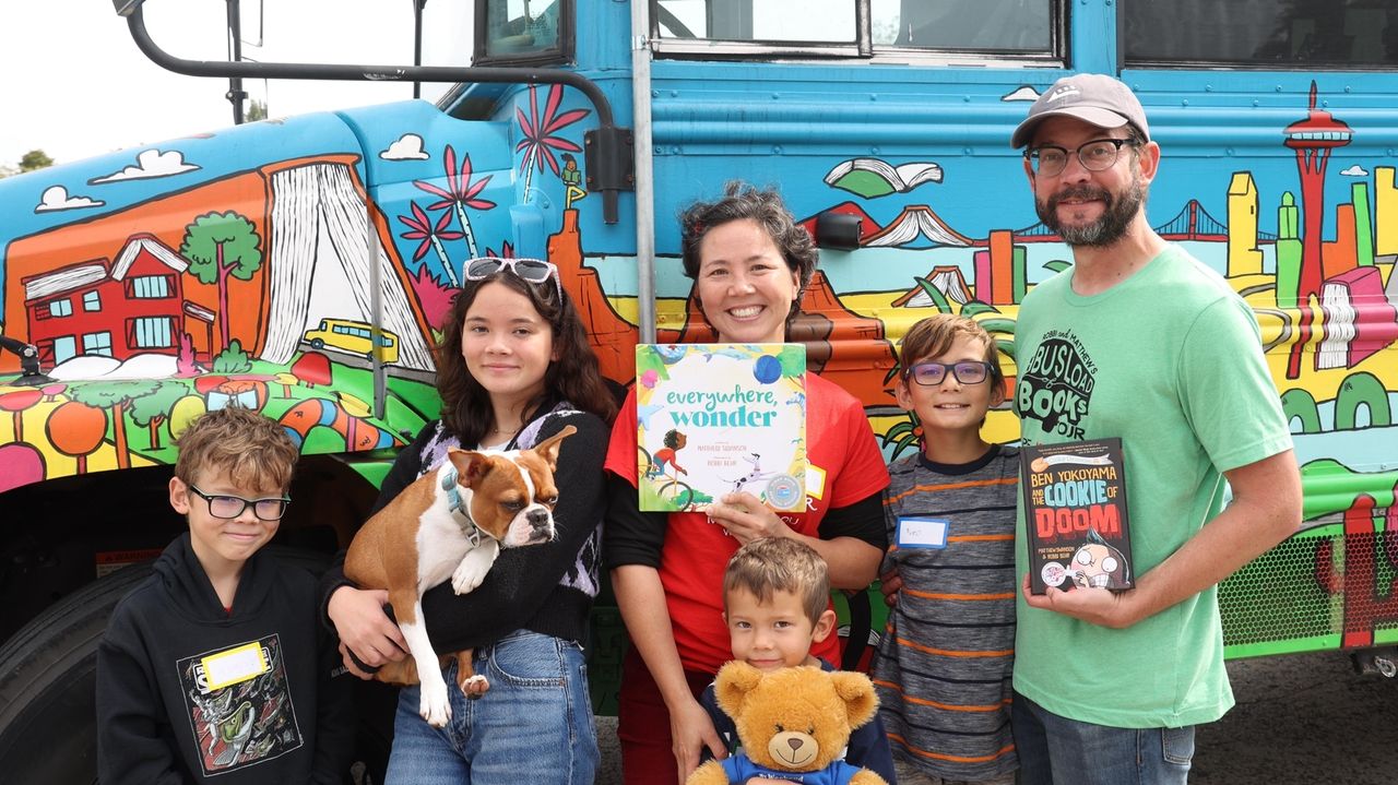 'Busload of Books Tour' joins Freeport's Book Fairies to sort through