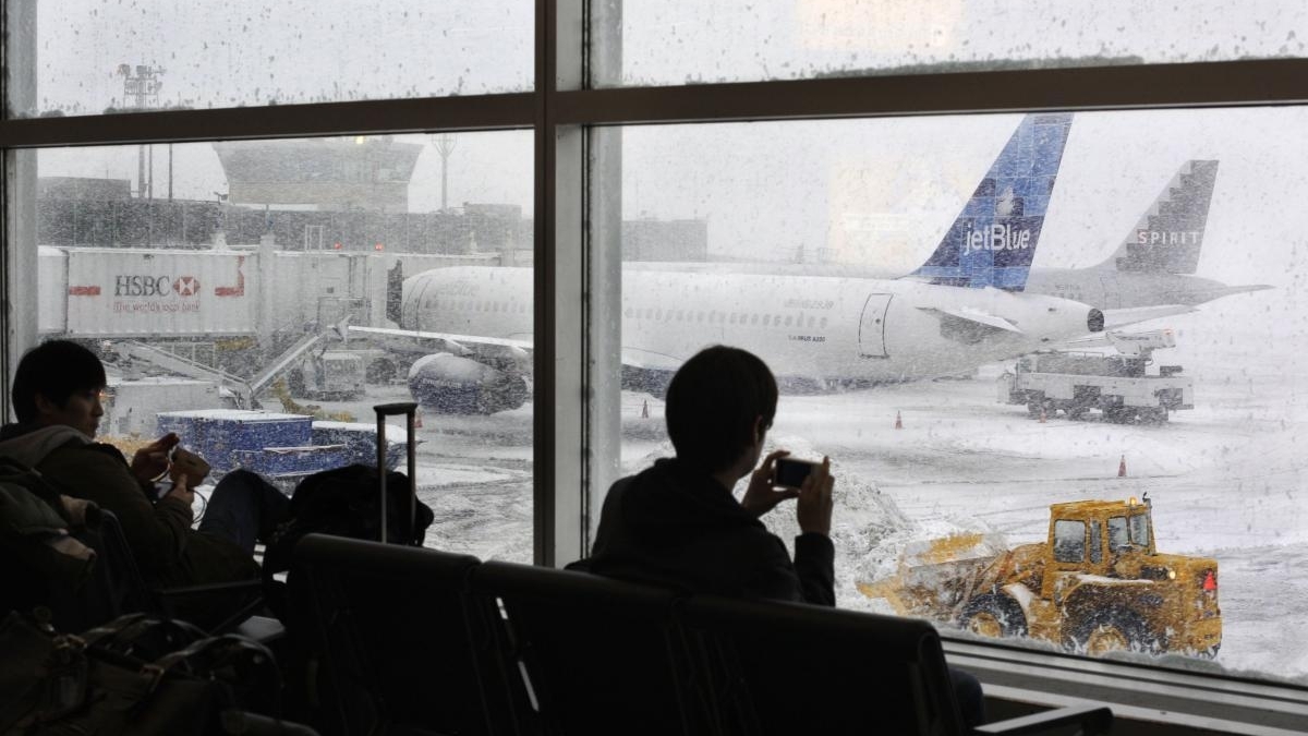 Weather delays arrivals, takeoffs at area airports Newsday