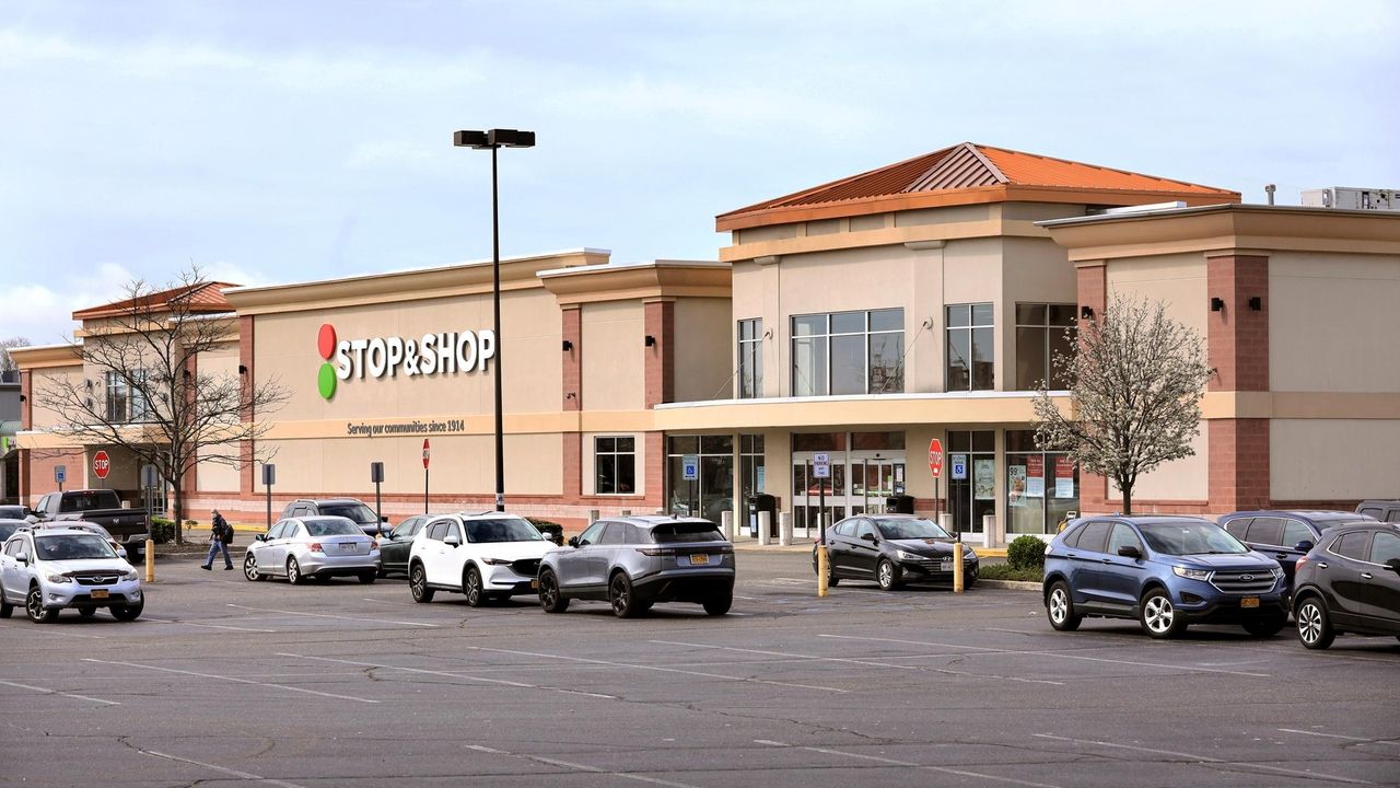 Stop & Shop will close underperforming LI store, grocer says Newsday