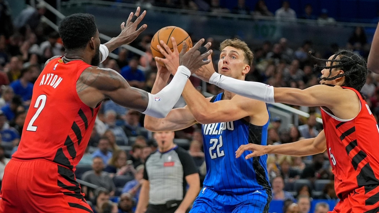 Franz Wagner scores 20, Magic escape with a 104-103 win over struggling