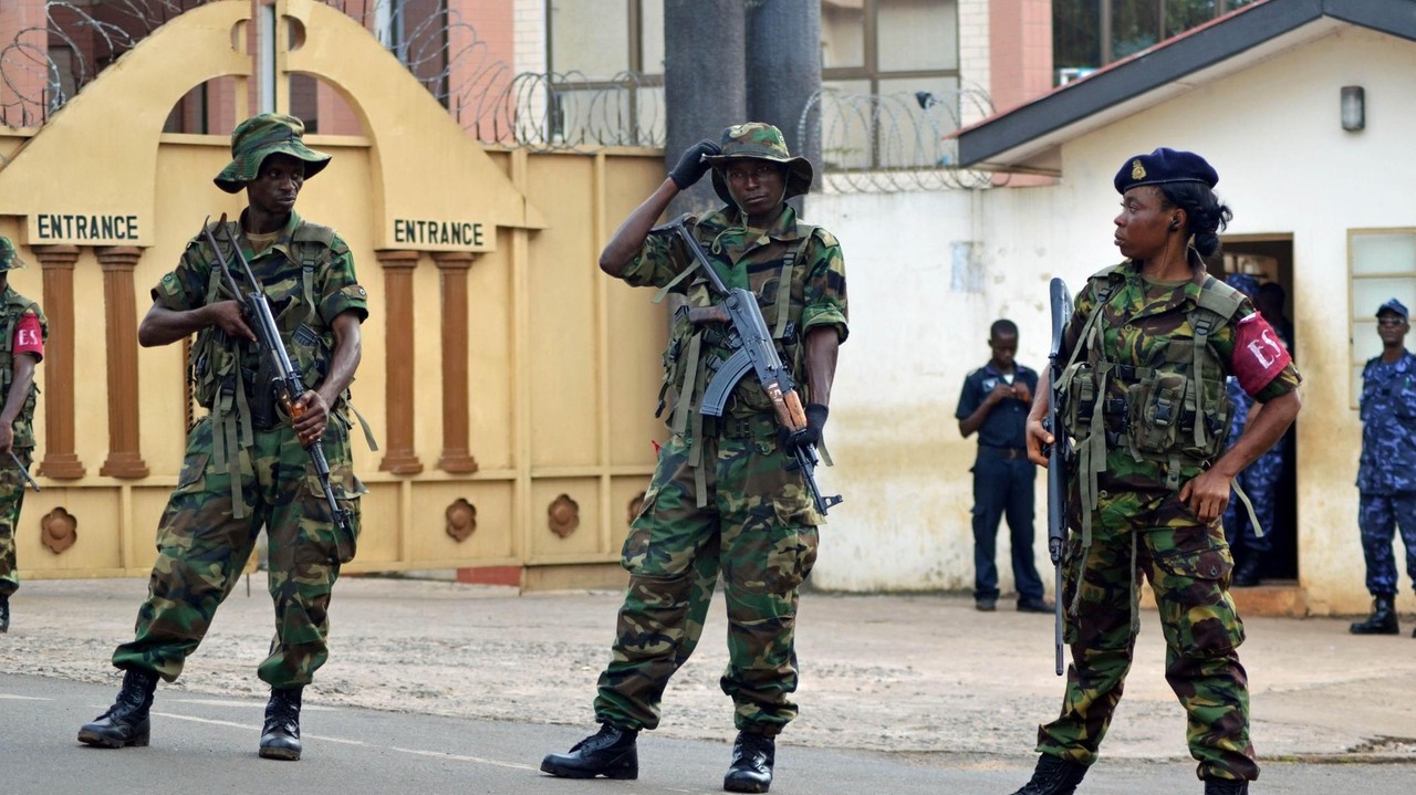 Sierra Leone says security force members apprehended by Guinea's ...