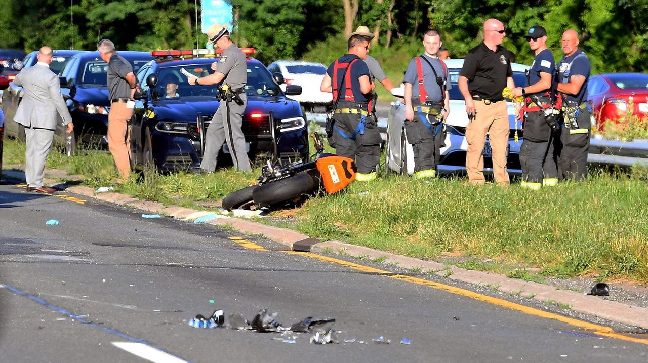 One motorcyclist killed, another injured in Southern State Parkway