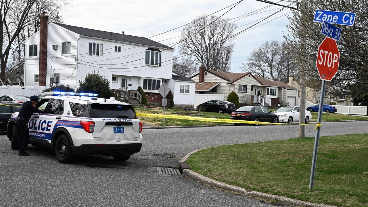 Bruce Boyd's widow files lawsuit against Suffolk, police officers in husband's shooting death