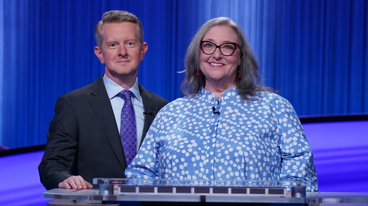 Sarah McClesky, Hofstra librarian/vice dean competes on 'Jeopardy!'