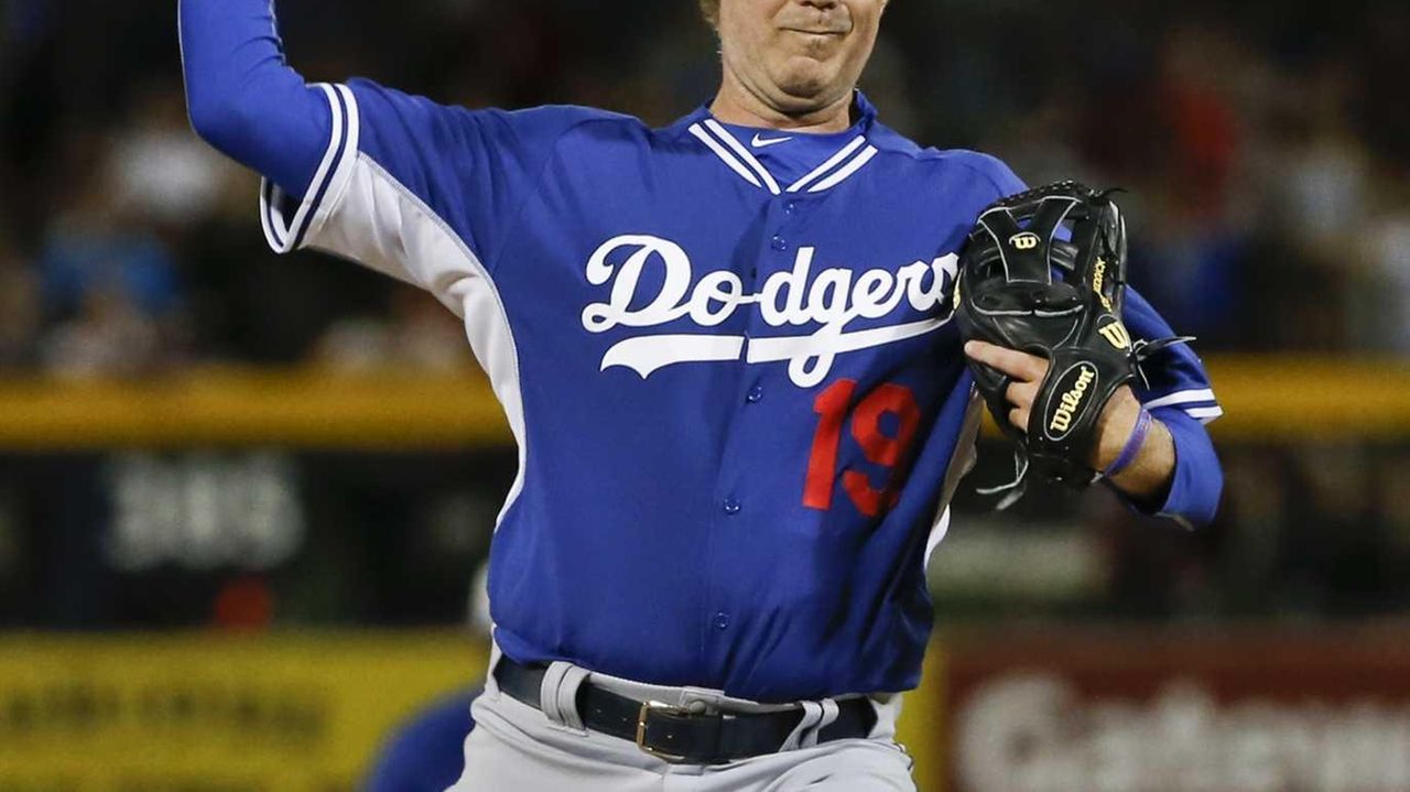 Garth Brooks plays ball with the San Diego Padres at spring