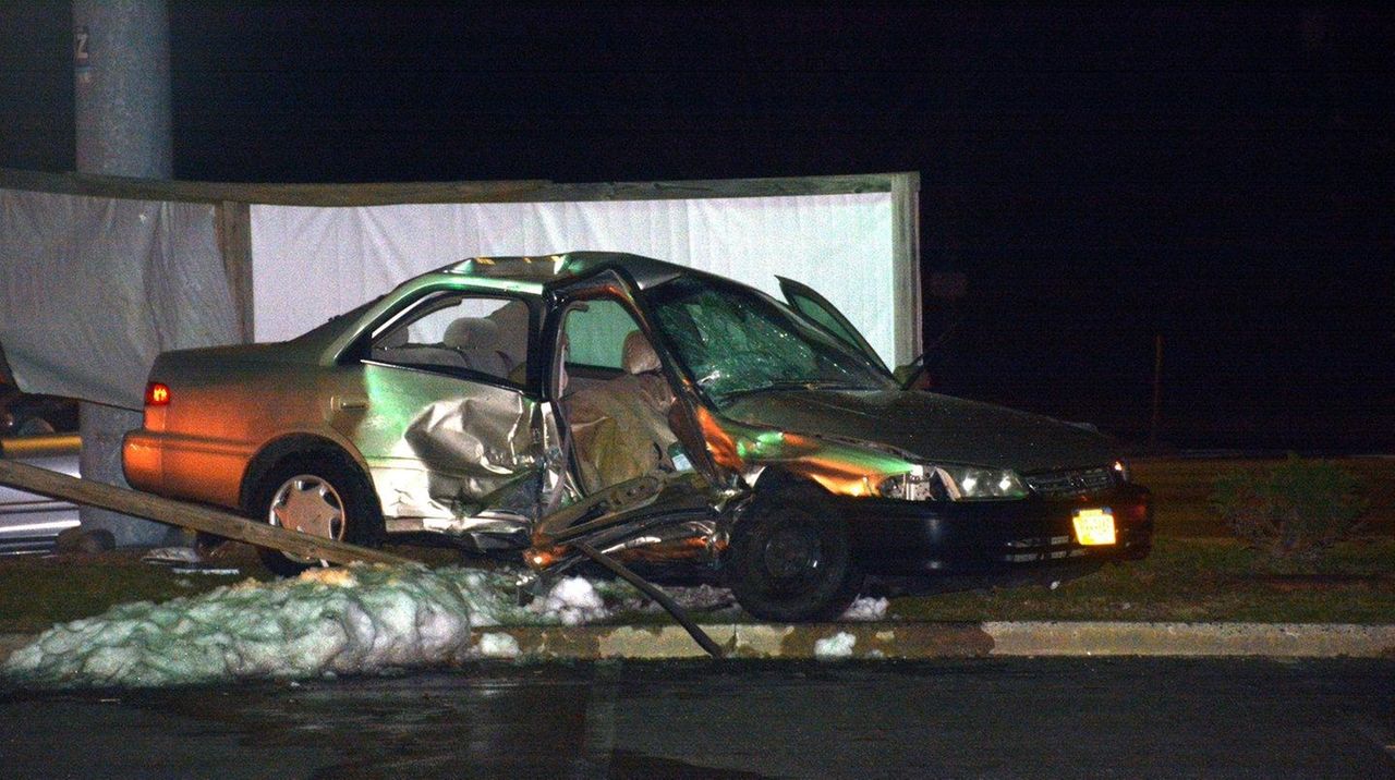 Mount Sinai woman dies in car accident, Suffolk police say Newsday