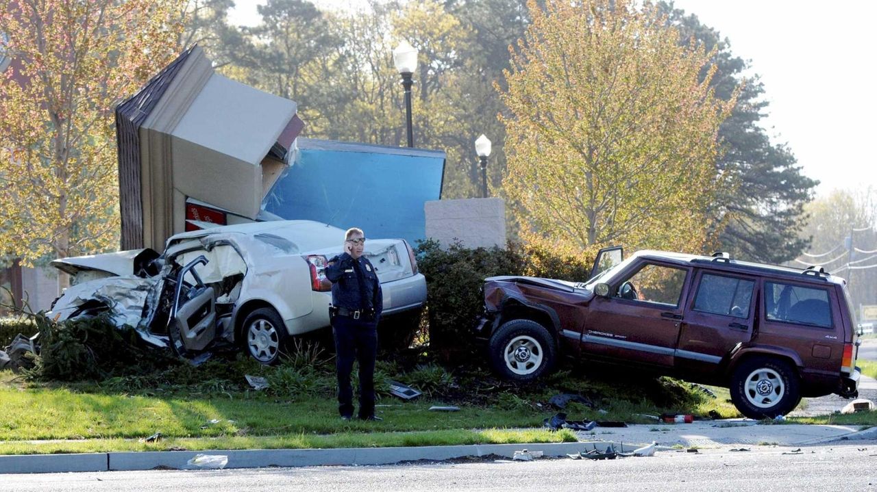 Three hurt in Medford crash Newsday