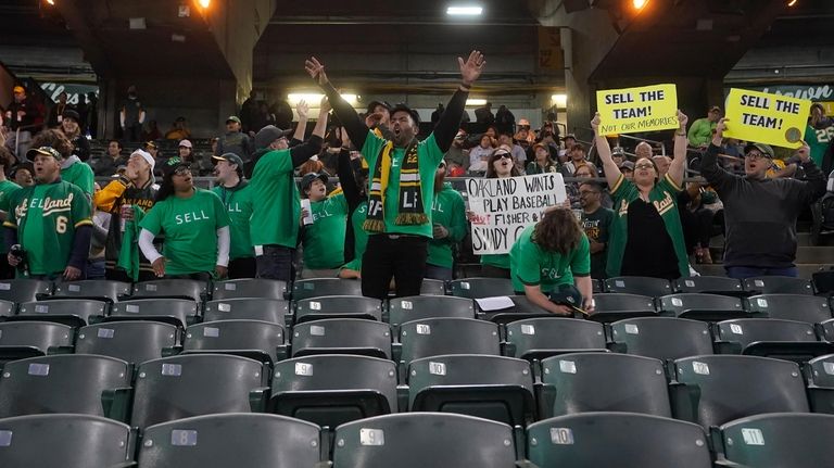 Sell the team' chants from Athletics fans draw brutally honest takes from  Oakland veteran, manager