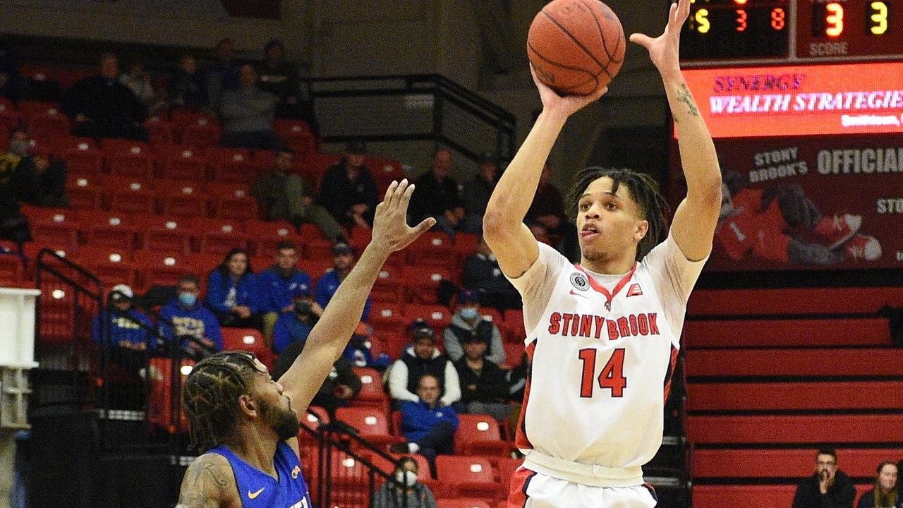 Tyler Stephenson-Moore - Men's Basketball - Stony Brook University