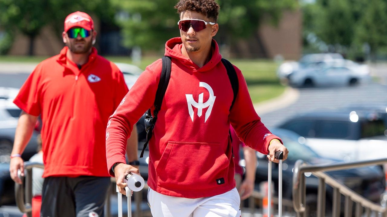 Chiefs' Mahomes ready to build off second Super Bowl title going into