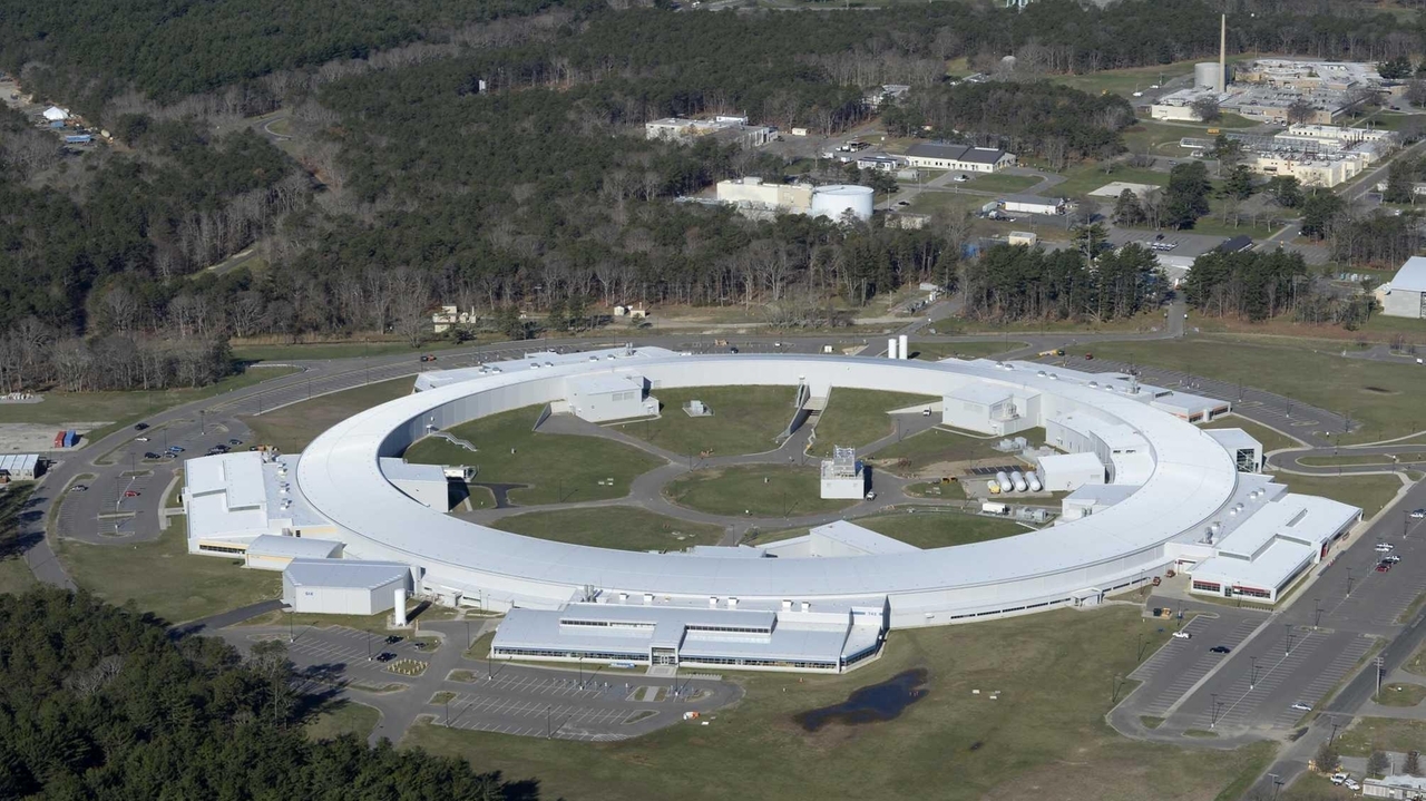 Deal helps in fight to keep 3,000 Brookhaven Lab jobs, says Schumer