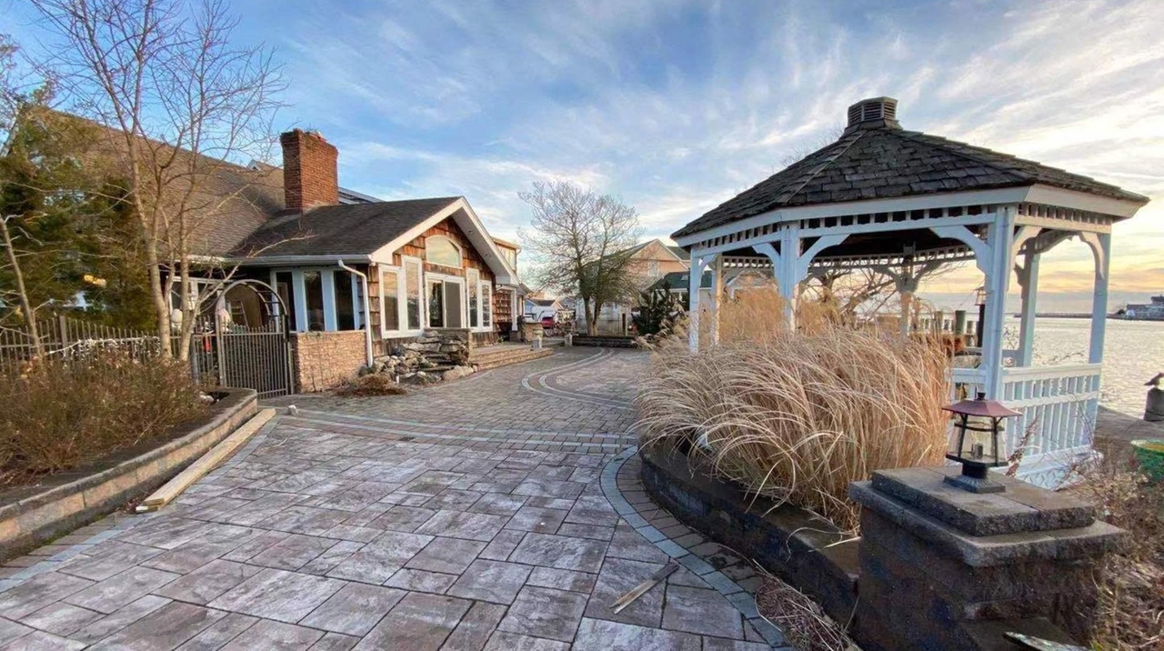 Amityville waterfront house on sale for 950,000 Newsday