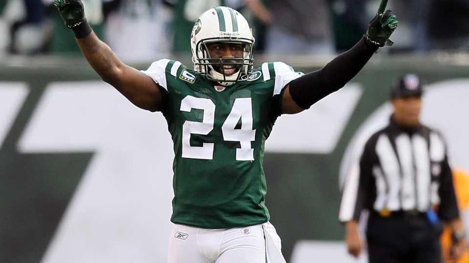 Jets' Revis hangs up on radio host