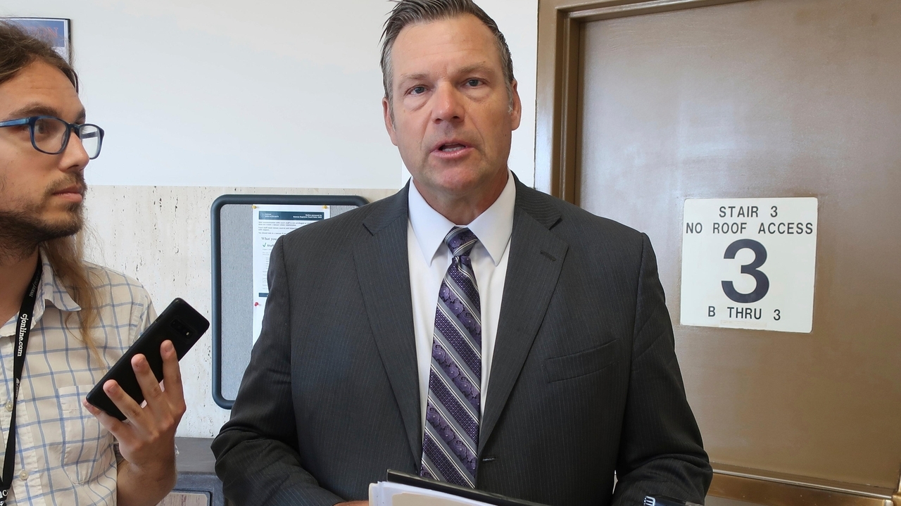Kansas transgender people find Democratic allies in court bid to restore their right to alter IDs - Vimarsana News
