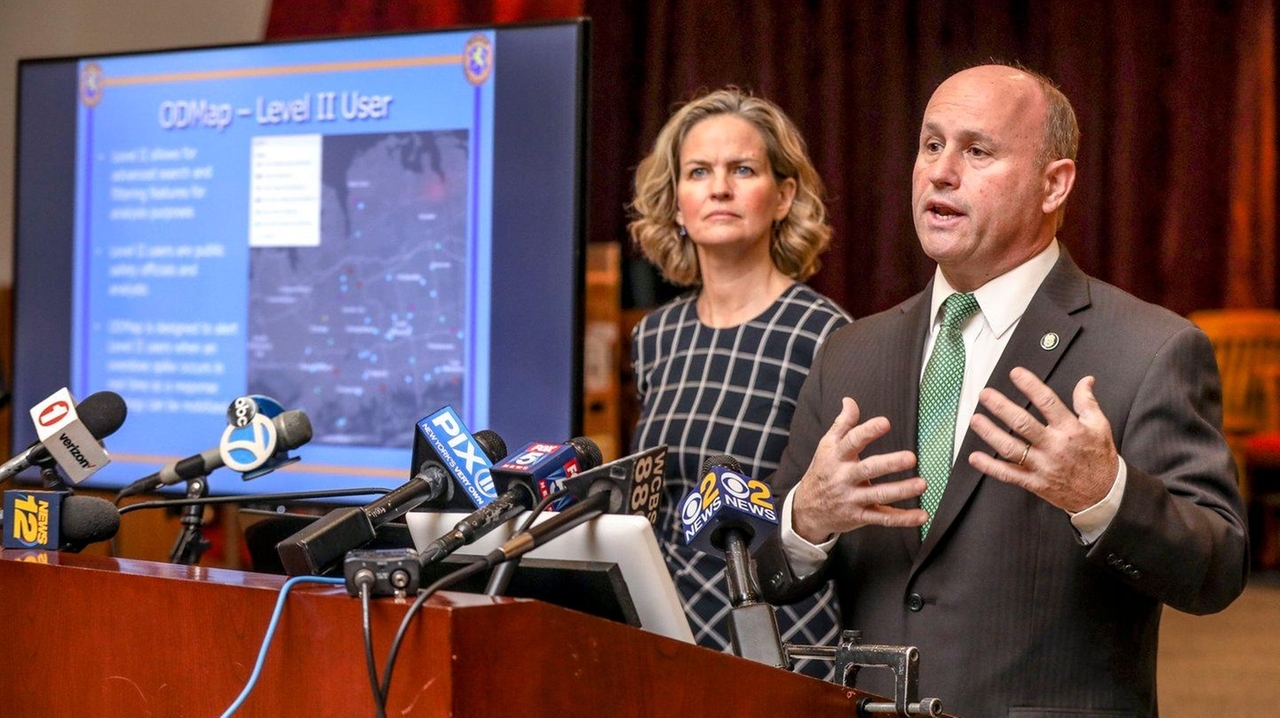 Nassau police unveil map to track overdoses amid opioid crisis - Newsday