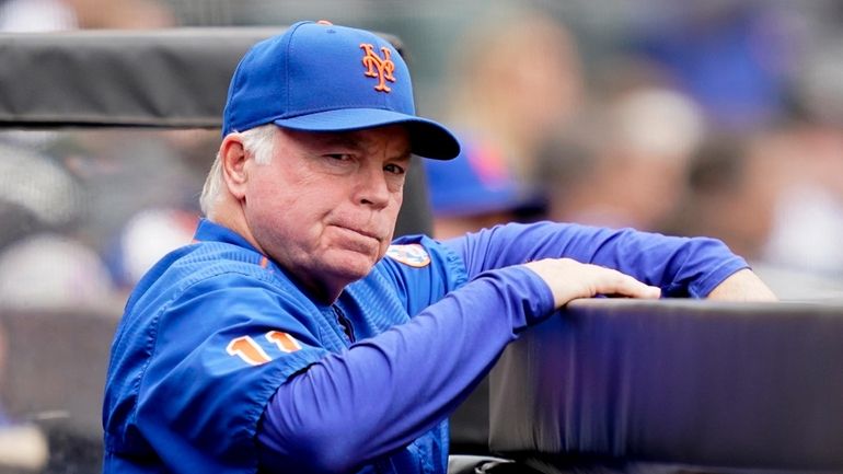 Buck Showalter maintains even keel during Mets' stormy season - Newsday