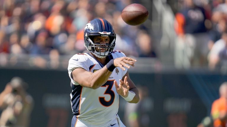 Russell Wilson throws 3 TDs, Broncos rally from 21 down to top Bears 31-28  – FOX21 News Colorado