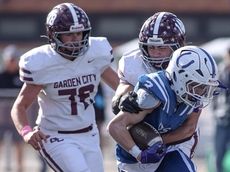 Garden City's defense helps extend winning streak to 61 games