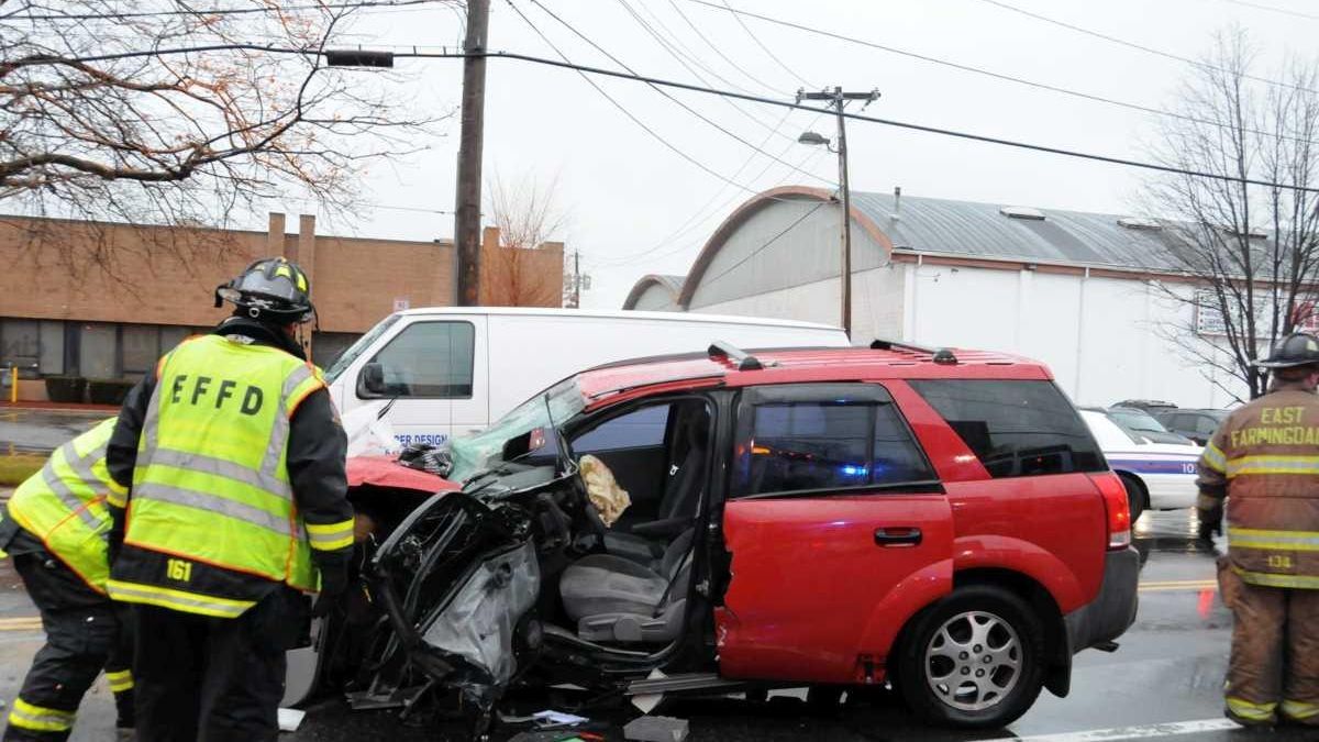 One hurt in East Farmingdale crash Newsday